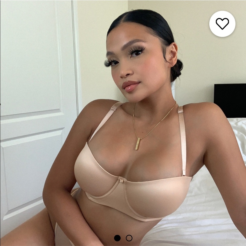 New strapless bra (SOLD)